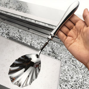 Cuillère à soupe en forme de coquille créative en gros, acier inoxydable 304, polissage miroir, design classique pour cadeaux d'affaires - Product Image 3