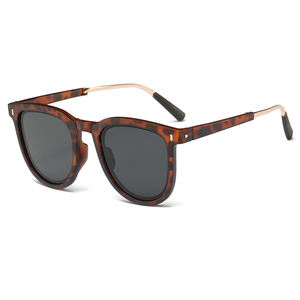 <span class=keywords><strong>2022</strong></span> <span class=keywords><strong>Vogue</strong></span> UV400 <span class=keywords><strong>gafas</strong></span> <span class=keywords><strong>de</strong></span> <span class=keywords><strong>sol</strong></span> parasol Popular portátil plegable ligero logotipo personalizado tonos <span class=keywords><strong>de</strong></span> moda - Product Image 6