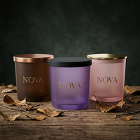 Pot à bougie en verre de luxe à fond épais 8oz 10oz 14oz multicolore avec couvercle et boîte cadeau pour la décoration intérieure et les événements