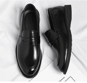 Zapatos de cuero IStapromo Gifts, estilo británico moderno para hombre, zapatos casuales formales de una sola pieza. - Product Image 6