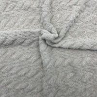 Tissu tricoté extensible en nylon beige, élasthanne, fil plumeux et fausse fourrure de lapin jacquard, idéal pour les hauts, les vêtements d'extérieur et le bricolage automne-hiver