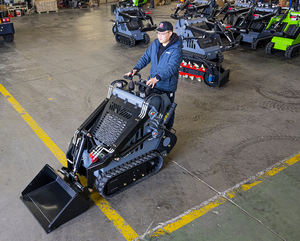 SK650 Ketten-Kompakt lader mit Bagger Einfacher Bagger lader und Schwenk bagger zum Verkauf - Product Image 3