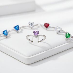 Anello di fidanzamento da donna Keiyue con gemma viola a taglio a mezza cuccia e montatura a griffe - Product Image 3