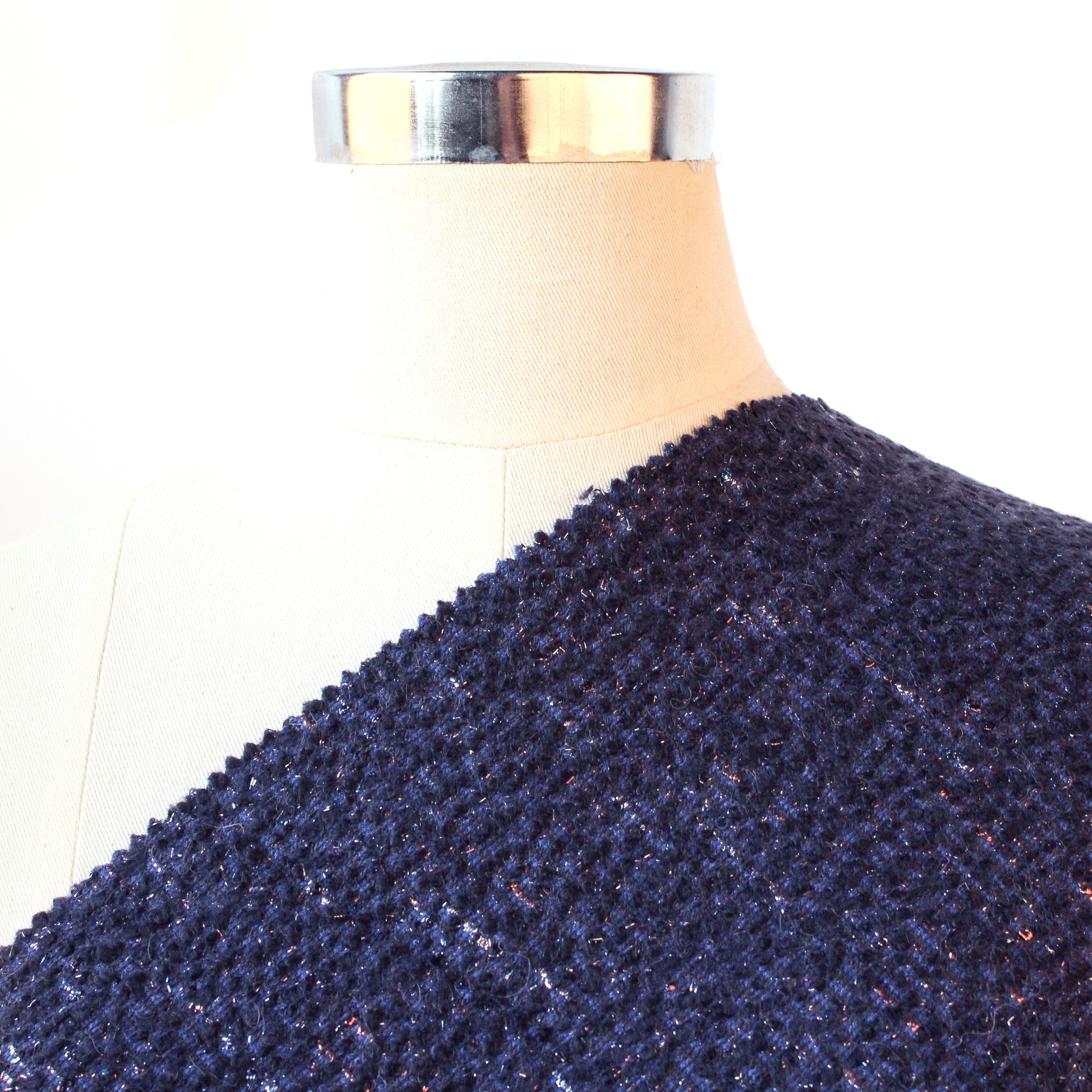 25 26New Arrival Spring Summer Fashion Style Merino Wool Alpaca Wool Shiny Silk Thread Tweed Fabric for Dress Coat Suit