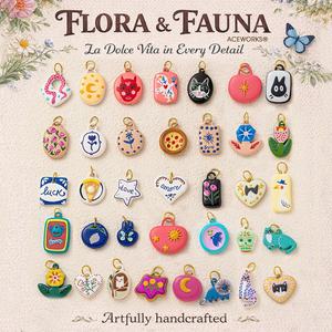 Faune et flore |   Pendentifs en émail peints à la main de style italien en acier inoxydable plaqué PVD 18 carats |   Étanche et sans ternissement - Product Image 1