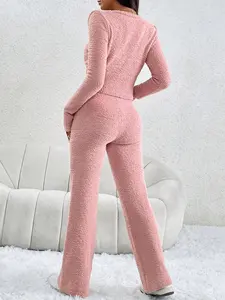 Blusa de malha fuzzy feminina com decote em V e calças largas estilo sexy cor sólida 2024 conjunto de blusa de duas peças feminina de luxo