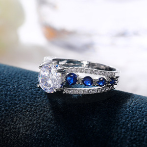 Anello Traforato di Colore Blu, Design Creativo per Donne - Product Image 4