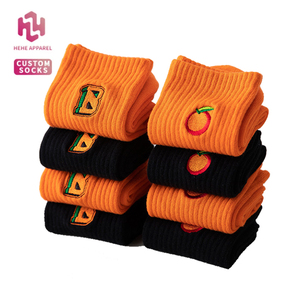 Calzini di cotone a tubo medio sportivi da uomo in spugna con ricamo di strada di migliore moda personalizzati calzini di alta qualità - Product Image 1