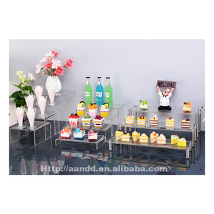 Expositor de Acrílico Transparente para Escritorio, Estante de Almacenamiento en Forma de Escalera para Pasteles, Perfumes, Figuras, Muñecas, Pulseras y Joyas - Product Image 1