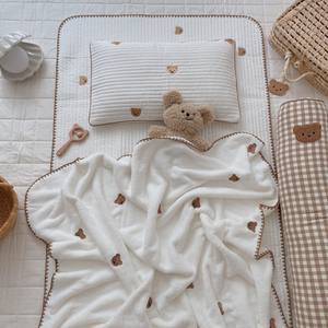 Couverture de sieste de Style coréen avec petit ours brodé couverture de lait pour bébés enfants pour l'école - Product Image 2