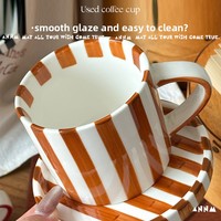 Juego de Taza y Platillo de Cerámica con Rayas Rojas y Blancas Personalizadas con Logotipo para Café, Té, Venta al por Mayor, Regalos para Cafeterías y Restaurantes