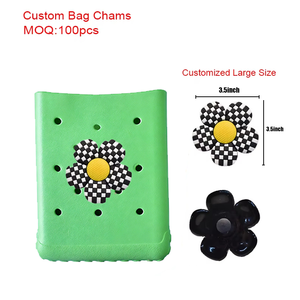 Breloques en silicone et PVC personnalisées en gros, breloques amusantes pour sacs à main pour femmes, accessoires pour sacs de plage - Product Image 3