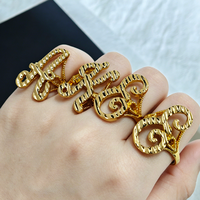 QIUHAN Bagues initiales torsadées vintage plaquées or antique pour femme, cadeau d'anniversaire personnalisé avec alphabet creux