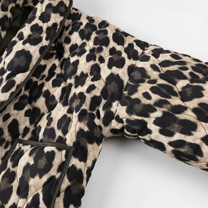 เสื้อโค้ทผู้หญิงแฟชั่นใหม่ ลายเสือดาว ผ้าฝ้าย แต่งขนสัตว์ ปกหลวม กระเป๋าแบบต่อผ้า หนา อุ่น สำหรับฤดูหนาว เสื้อคลุมสำหรับผู้หญิง - Product Image 1