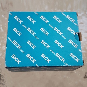 SICK Photoelectric <b>Sensor</b> WTB9L-3N2261 With Background Suppression Function 1062523 - Product Image 1