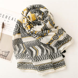 Venta al por mayor 2022 Venta caliente Malasia Tudung ancho impreso chales de alta calidad estilo Pop Bohemia suave algodón bufanda musulmán Hijabs - Product Image 4