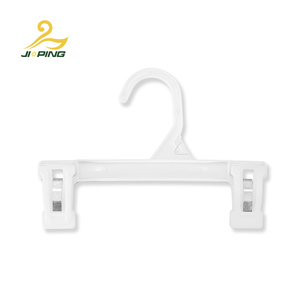 プラスチック製ボトムハンガークリップハンガー - Product Image 1