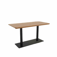 Chaise d'appoint moderne en contreplaqué avec dossier en rotin et assise banquette tressée pour la restauration commerciale, les hôtels et les cafés
