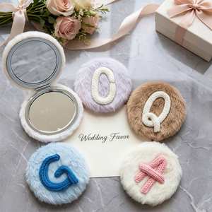 Miroir de poche en peluche, maquillage compact personnalisé avec housse en fourrure douce, miroir de voyage miniature portable - Product Image 1