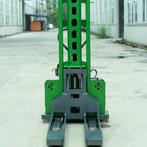 全電動セルフリフティングスタッカーは1.5トンと1.6メートルの大型貨物箱を積載可能で、遠隔操作が可能です。 - Product Image 2