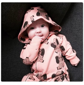 Vêtements pour bébés : Combinaison à manches volantées pour bébé fille et barboteuse pour bébé garçon, disponible en ligne en Chine - Product Image 4