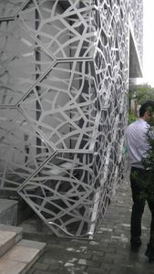 Panel de chapa de aluminio perforado con corte láser, revestimiento decorativo de metal para fachadas, para paredes exteriores y techos - Product Image 3