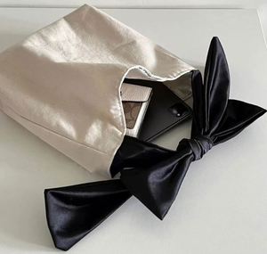 Sacs fourre-tout en toile de coton personnalisés en gros avec logo, sacs de courses réutilisables écologiques avec longues poignées et motif lettres - Product Image 6