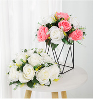 Vente en gros de haute qualité soie rose fleur boule vert arrangement floral centre de table de mariage pour la décoration