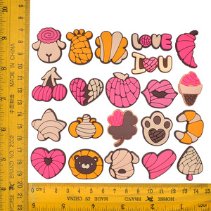 Adornos Personalizados para Zapatos con Diseños de Concha y Pan Dulce Mexicano, Auténticos Broches de Panadería para Decoración de Zuecos DIY - Product Image 3