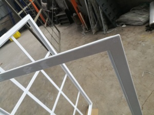 Trắng Trung Quốc Nhà Máy Bán Buôn Pháp Tempered Chống Trộm Bằng Chứng Sắt Cửa Sổ Cửa Sổ Với Thiết Kế Nướng - Product Image 3