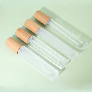 Premium 10ml Clear Frosted Square Glass Perfume Bottle with Wooden Cap Silk Screen <b>Printing</b> Spray Refill <b>Packaging</b> - Product Image 3