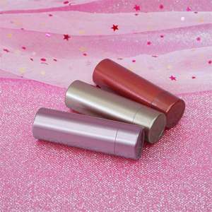 Tubo de Lápiz Labial Redondo de Aluminio Vacío, Color Rojo Brillante, Diseño Único, con Tapa de Clic, Color Personalizable, Impresión Serigrafiada - Product Image 3
