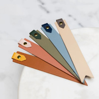 Marque-page en cuir aux couleurs contrastées, marque-pages mignons pour la lecture quotidienne et les cadeaux, cadeaux personnalisés pour les amateurs de livres