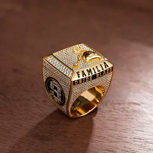 Campionato degli uomini degli anelli del campione di Moissanite dell'oro solido 10K dell'argento sterlina 925 ghiacciato su misura di lusso