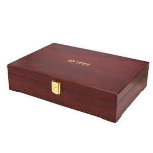 Imitation mahogany desktop packaging <b>box</b>, solid wood <b>box</b>, flip-top medal, certificate, badge <b>storage</b> <b>box</b>, souvenir gift <b>box</b> - Product Image 4