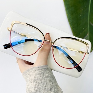 Kacamata Anti sinar biru optik wanita, kacamata mata <span class=keywords><strong>Titanium</strong></span> padat dan TR90 bingkai dengan mata kucing Aloi warna Patchwork 2025 - Product Image 4
