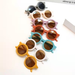 Enfants lunettes de soleil garçons et filles personnalité <span class=keywords><strong>2022</strong></span> mode plus récent cadre rond meilleur <span class=keywords><strong>prix</strong></span> belles lunettes de soleil - Product Image 3