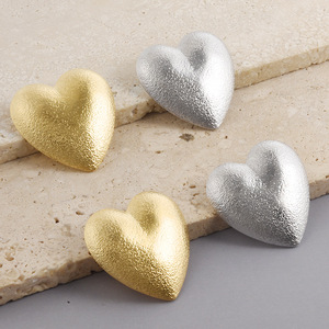 Colgante de Corazón de Acero Inoxidable 304, Chapado en Oro de 18K, Collar con Colgante de Corazón Texturizado Color Durazno - Product Image 1