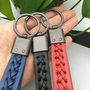 ตัวอย่างฟรี สายคล้องหนังแบบกำหนดเองสำหรับโปรโมชั่น ขายส่งพวงกุญแจหนังพร้อมโลโก้รถยนต์ - Product Image 3