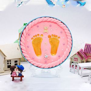 Kit de Regalo para Bebé Recién Nacido: Sombreros de Arcilla Calcinada con Huellas de Manos y Pies, y Kit de Huellas de Manos de Arcilla - Product Image 3