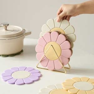 Hot Sale Creative Sunflower Silicone Dining Table Anti-Scalding Pot Holders High Temperature Resistant Trivet <b>Mat</b> for Kitchen - Product Image 4