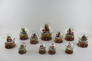 Boules à neige du Père Noël Décoration de Noël Boule d'eau Ornement avec Père Noël Bonhomme de neige Cadeau <span class=keywords><strong>Ours</strong></span> Design Décoration de maison festive - Product Image 4