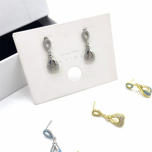 Pendientes colgantes con forma de corazón geométrico y piedras de circonio coloridas, joyería de aleación de zinc para fiesta para mujer - Product Image 3