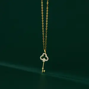 时尚简约饰品925纯银钥匙钻石锆石吊坠镀金项链女性