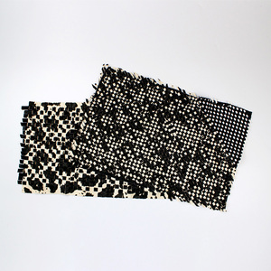 Autentica <span class=keywords><strong>pelliccia</strong></span> di mucca intrecciata in <span class=keywords><strong>vera</strong></span> <span class=keywords><strong>pelliccia</strong></span> su misura - Product Image 6