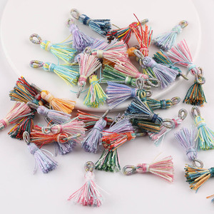 Colgante de Borla de Algodón para Joyería DIY, Colores Aleatorios, Llavero Hecho a Mano, Adorno para Bolsos, Primavera 2025, Origen Yiwu - Product Image 2