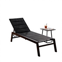 Chaise longue pliable moderne en aluminium noir avec dossier inclinable réglable et coussin, pour extérieur, patio, jardin, piscine
