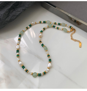 Conjunto de Joias com Colar e Pulseira de Pedra Verde Clássica e Delicada, Pérola Natural e Contas de Energia - Product Image 4