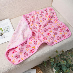 Manta para perro Fluffyet de gran stock, manta suave y cálida con estampado de pata multicolor para mascotas, venta al por mayor, alfombrilla para perro de felpa suave, manta para pata - Product Image 3