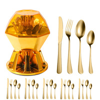 Ensemble de couverts modernes en chrome doré à facettes avec support, fourchettes, cuillères, couteaux et couvercle transparent – Vente en gros pour hôtels et OEM